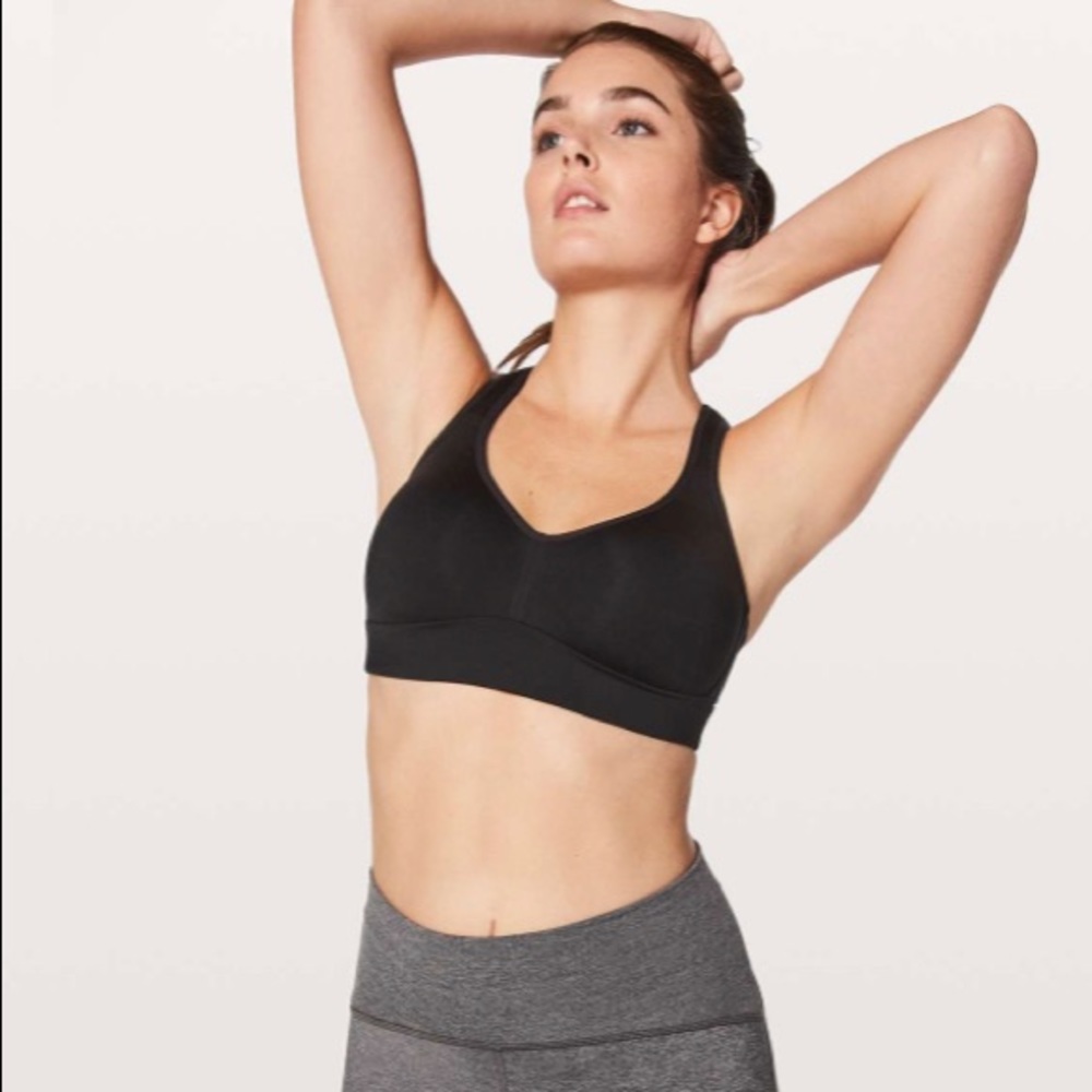 Lululemon Speed Up Bra *High Support for C/D Cup
Black